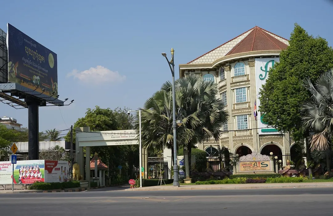Hello Cambodia Boutique-1